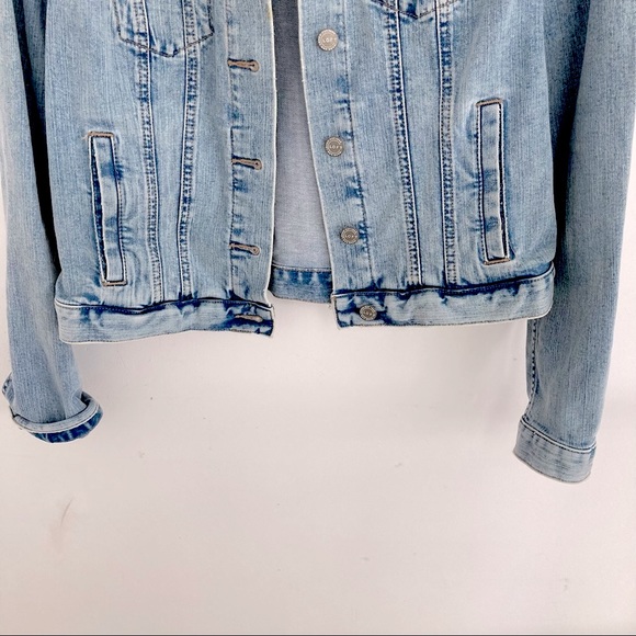 LOFT Light Denim Jacket - Picture 5 of 8